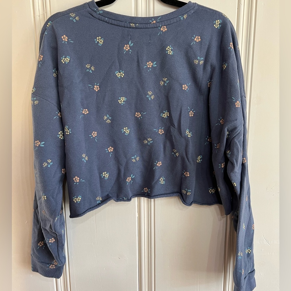 Cropped Crew - Picture 2 of 2